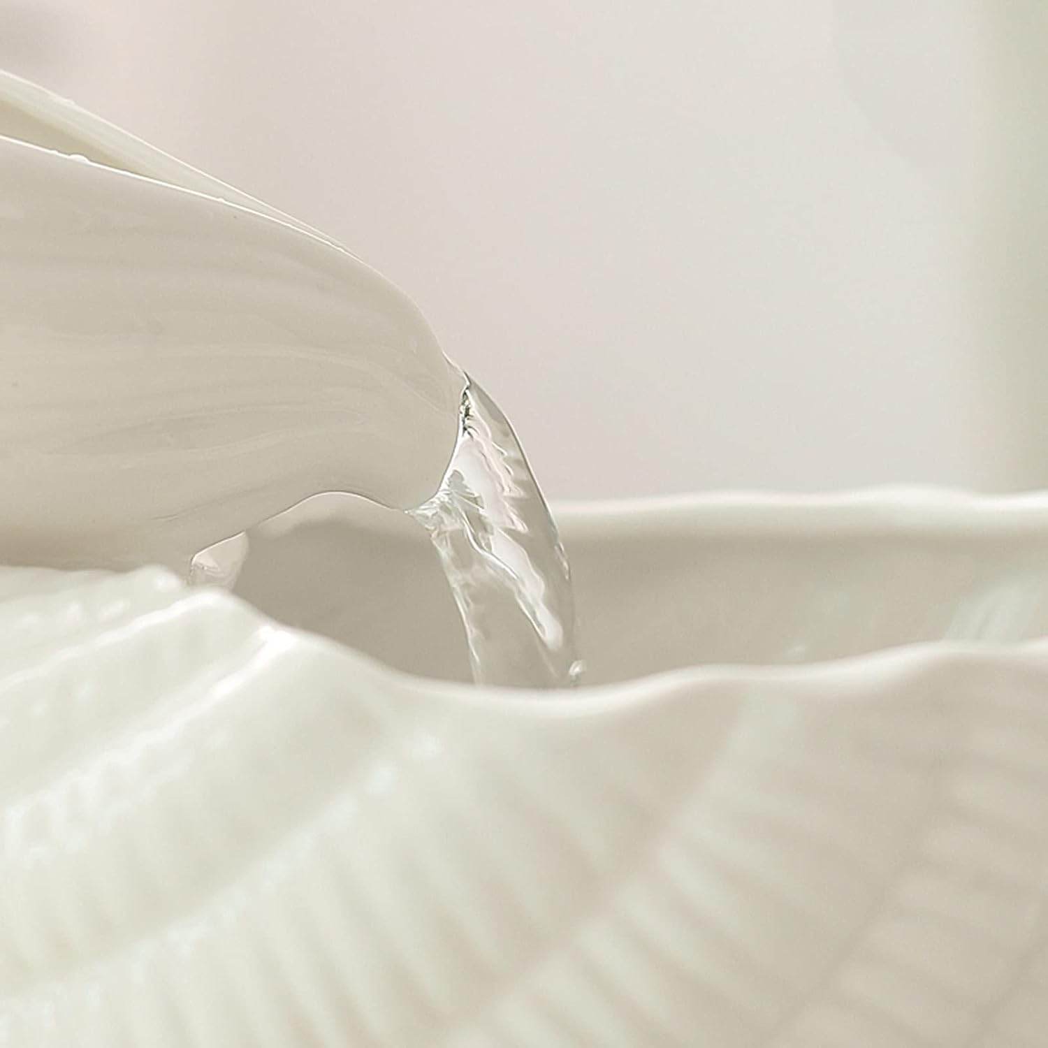 Ceramic Tabletop Fountain with Conch Design Green